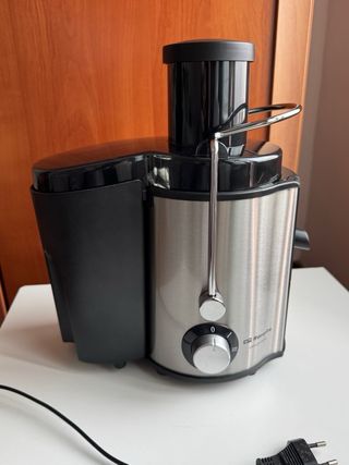 Extractor de zumo Orbegozo como nuevo acero inox