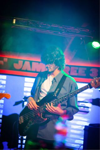 Clases de bajo / bajista Jammin’cat y MUV