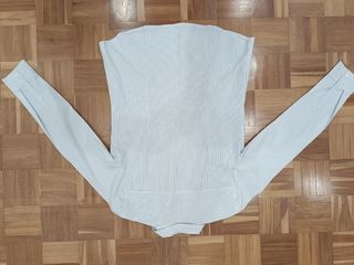 Camisa mujer Zara. Blanca a rayas azules
