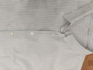 Camisa mujer Zara. Blanca a rayas azules