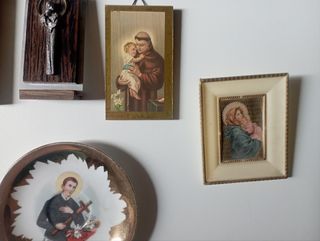 Lotto di 15 articoli decorativi religiosi vintage