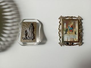 Lotto di 15 articoli decorativi religiosi vintage