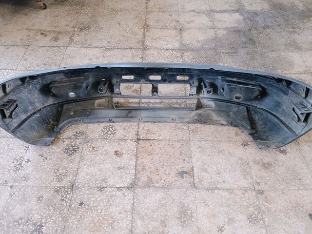 paragolpes delantero  Tata Safari