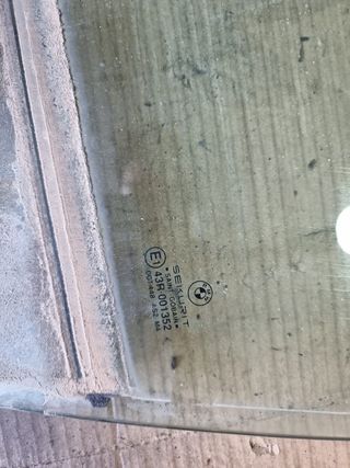 Cristales originales SEKURIT para BMW E34 Touring