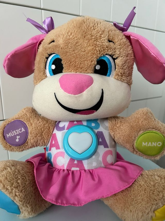 Peluche perrita primeros descubrimientos