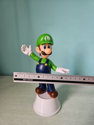 Luigi Super Mario Nintendo uovo di Pasqua Kinder
