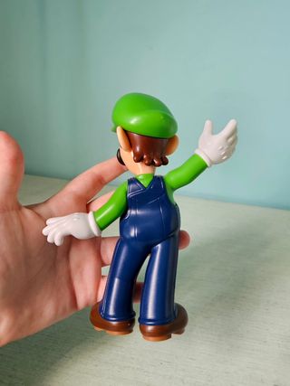Luigi Super Mario Nintendo uovo di Pasqua Kinder