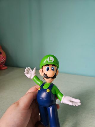 Luigi Super Mario Nintendo uovo di Pasqua Kinder