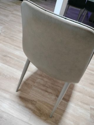 4 Sillas comedor polipiel