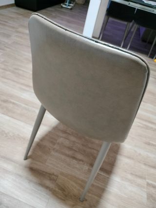 4 Sillas comedor polipiel