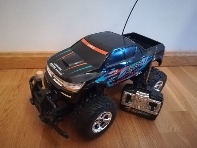 COCHE TODOTERRENO TELEDIRIGIDO