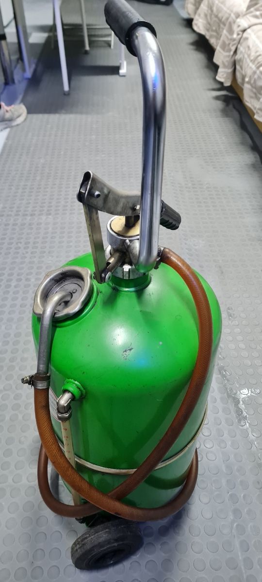 Dispensador bomba aceite valvolina