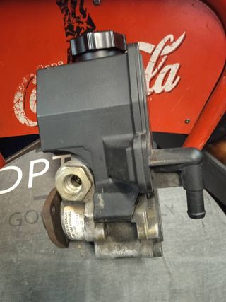 Bomba Dirección - Mercedes - W-210 - E-300-D.