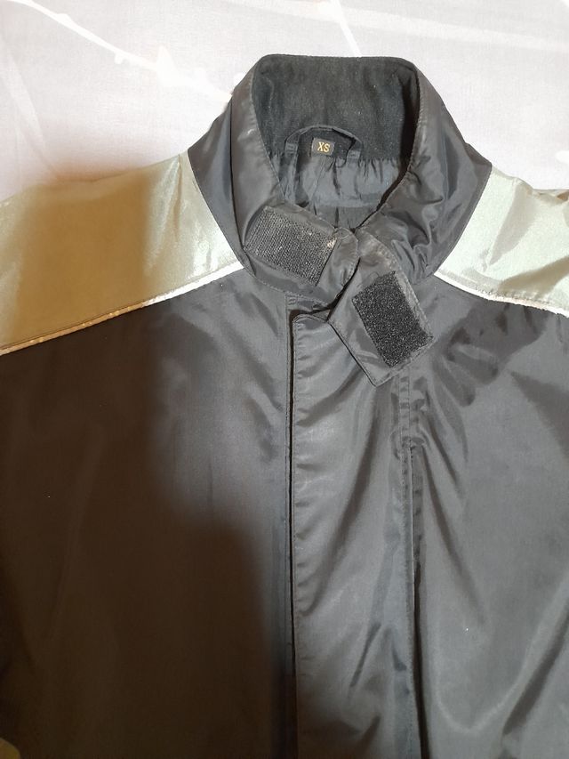 Chaqueta y pantalón  impermeable