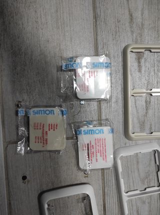 Simon 31 y 75