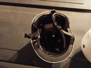 Casco de patinete,patines etc los dos cascos 10eur