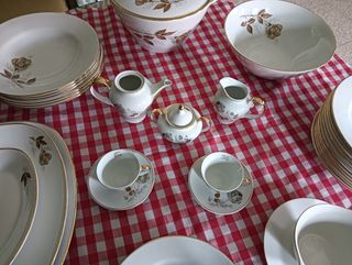 Vajilla vintage rosas