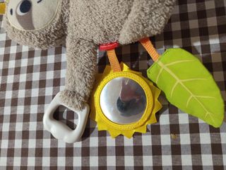 Juguete para bebé de peluche con forma de perezoso