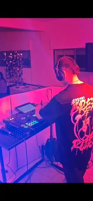 DJ PARA FIESTAS Y EVENTOS