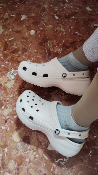 Zuecos de mujer Classic Platform Clog Crocs