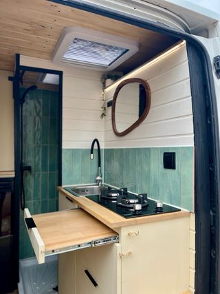 ALQUILER/VENTA CAMPER  (Instagram @camperZur)