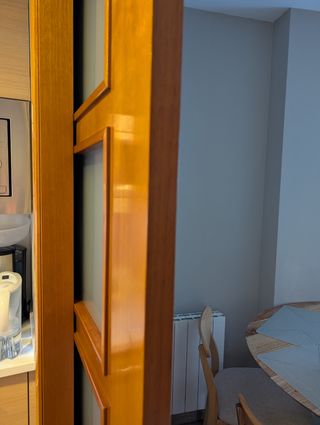 Vendo 2 puertas acristaladas de madera en excelent