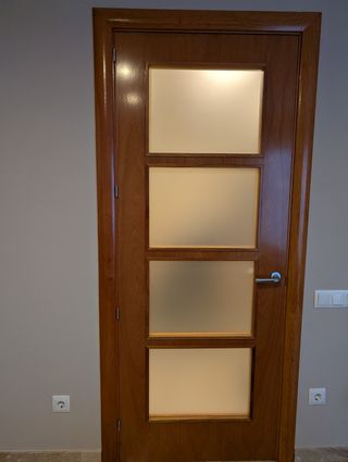 Vendo 2 puertas acristaladas de madera en excelent