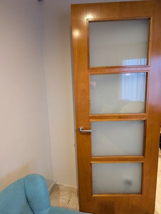 Vendo 2 puertas acristaladas de madera en excelent