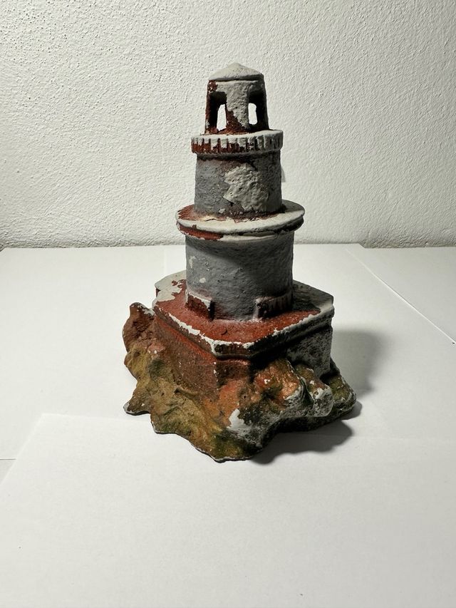 Faro de cerámica para acuario
