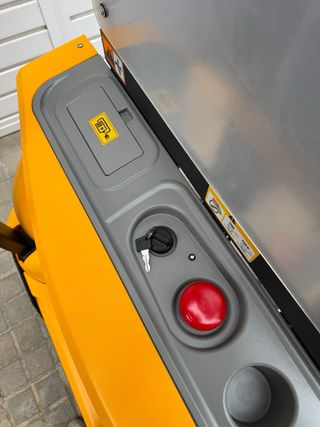 Apilador Electrico 2 M 1500kg