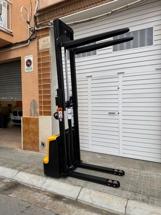 Apilador Electrico 2 M 1500kg