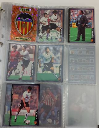 Mundicromo 2004. Album y 524 cartas.