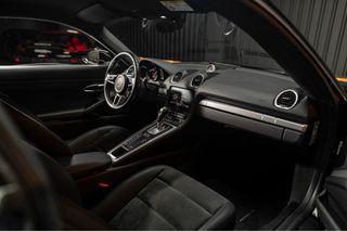 Porsche 718 Cayman 2016