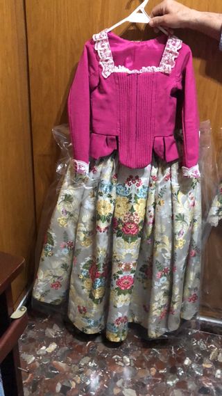 Corpiño fallera fucsia 7-8  años 