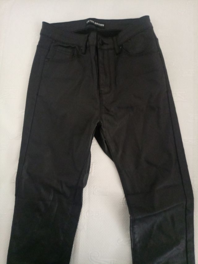Pantaloni neri in pelle