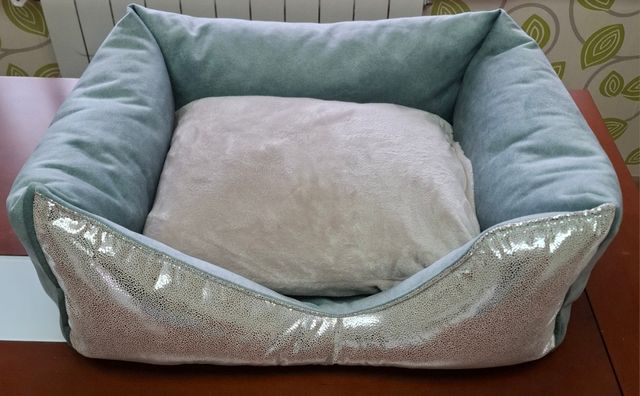 Camita perro o gato NUEVA hecha a mano.