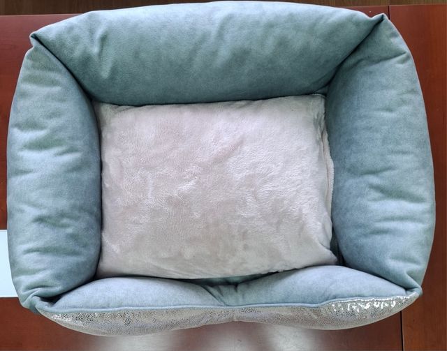 Camita perro o gato NUEVA hecha a mano.