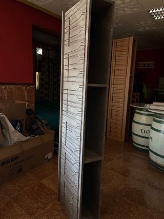 Estanteria techo bar