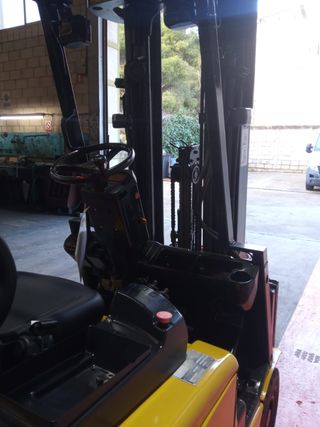 CARRETILLA ELEVADORA CATERPILLAR 1.6 Kg -OCASIÓN