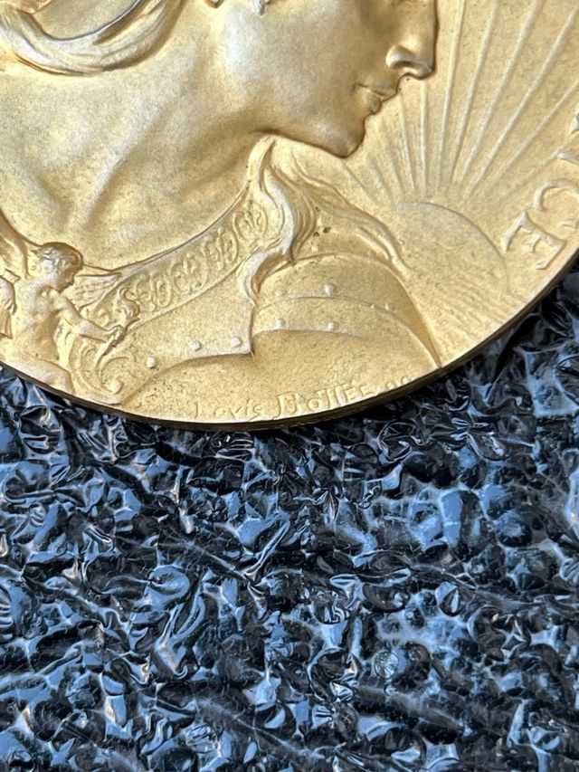 Medalla de bronce firmada Louis Bottée