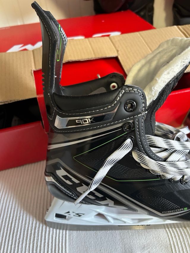 Patines de Hockey/Hoquei Hielo CCM 90K Ribcore