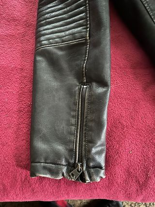 cazadora  biker levis simil piel 