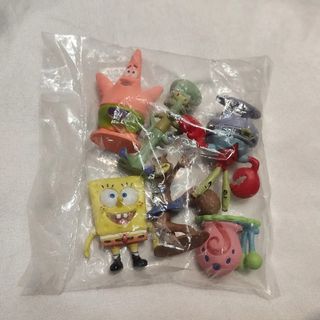 Pack 6 figuras de Bob Esponja, calamardo pastel