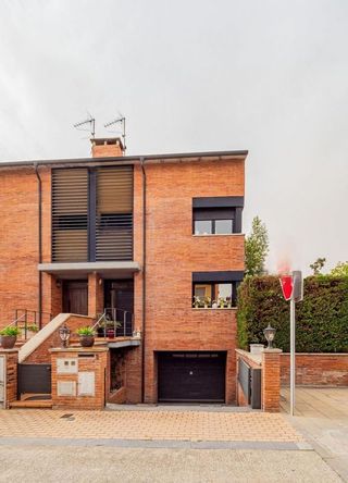 Casa pareada en venta en Santa Clara-Caputxins-Hospital en Vic