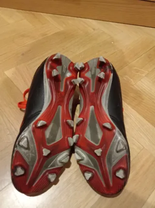 Zapatillas fútbol de taco T.34. Adidas Predator