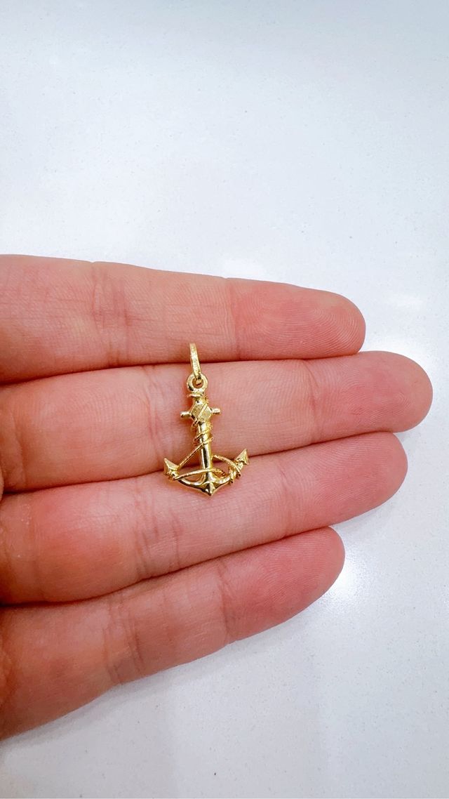 Ciondolo ancora in oro giallo 18kt 750