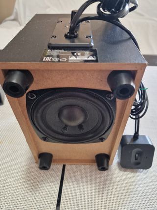Altavoces Logitech Z213