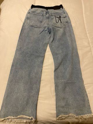 Pantalón Tucci con detalle de cuero 