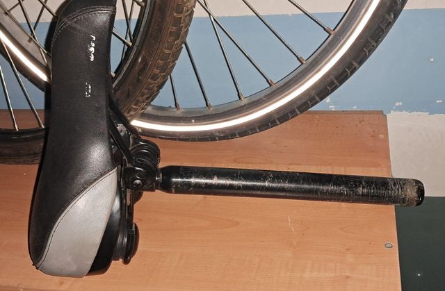 Cuadro bicicleta 26 pulgadas y piezas.