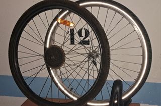 Cuadro bicicleta 26 pulgadas y piezas. 